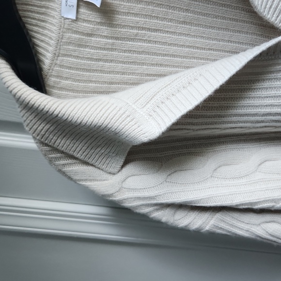 Nordstrom Signature - Cashmere/Wool Cable Knit Sweater, Oatmeal, Size L - Picture 6 of 14